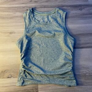 Lululemon tank size 6